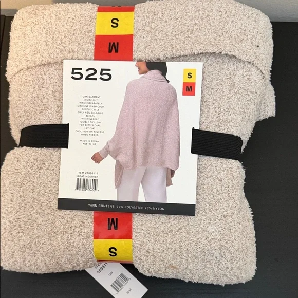 525 America Soft Cream Poncho Women’s size small:medium NWT - Picture 3 of 6